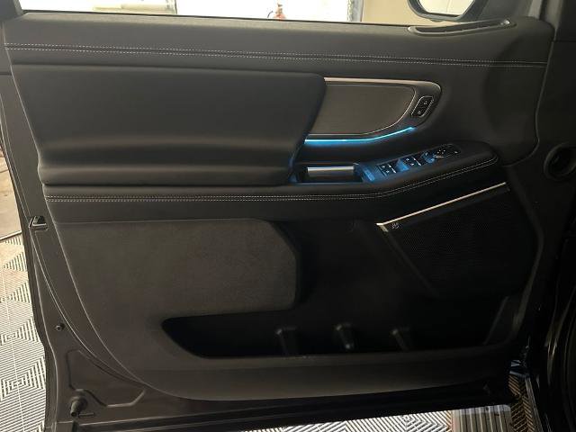 Certified 2025 Ford Expedition Platinum AWD/4WD image 17