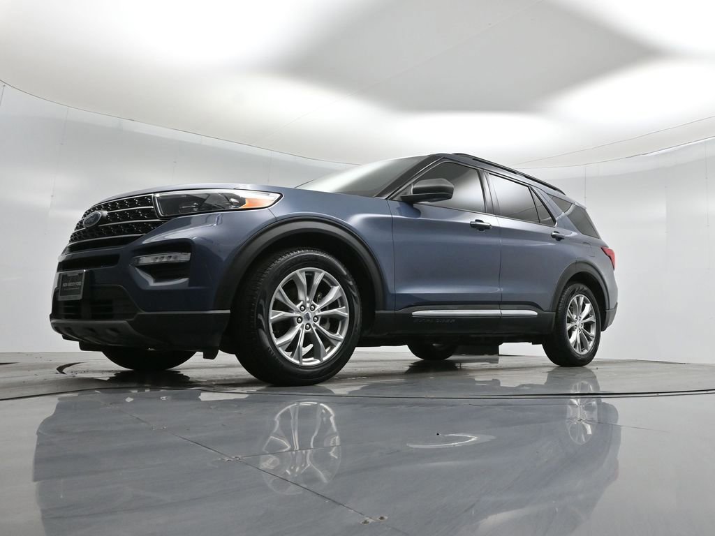 Certified 2021 Ford Explorer XLT w/ Equipment Group 202A image 27