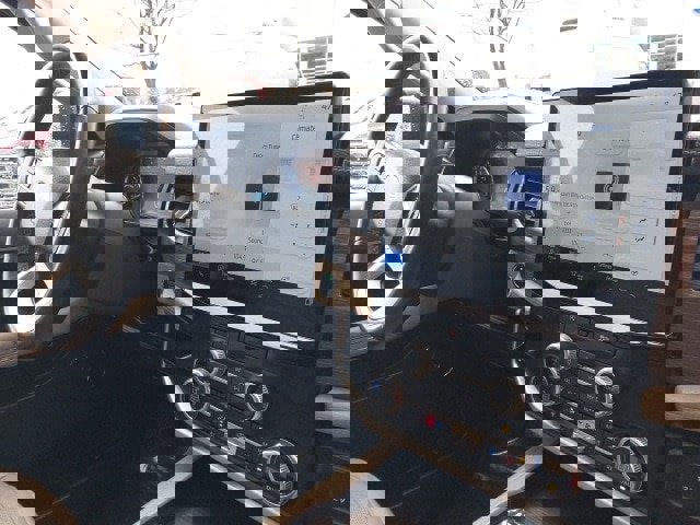 Certified 2024 Ford Expedition Limited image 28