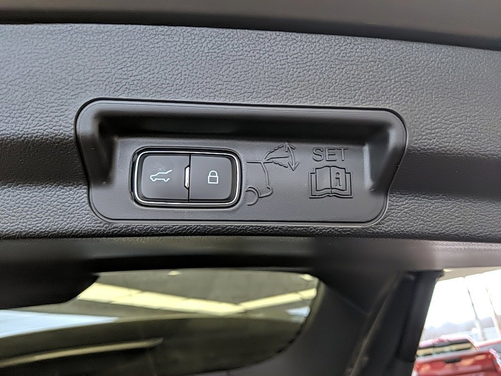 Certified 2023 Ford Explorer XLT image 12