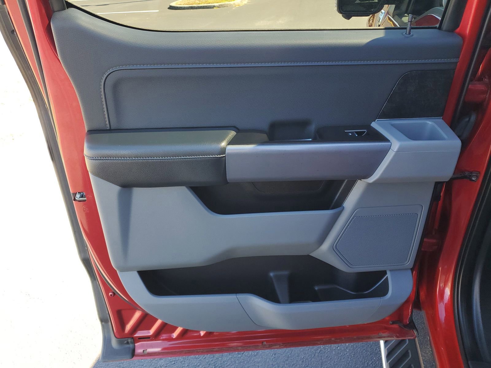 Certified 2022 Ford F150 XLT w/ Equipment Group 302A High image 9