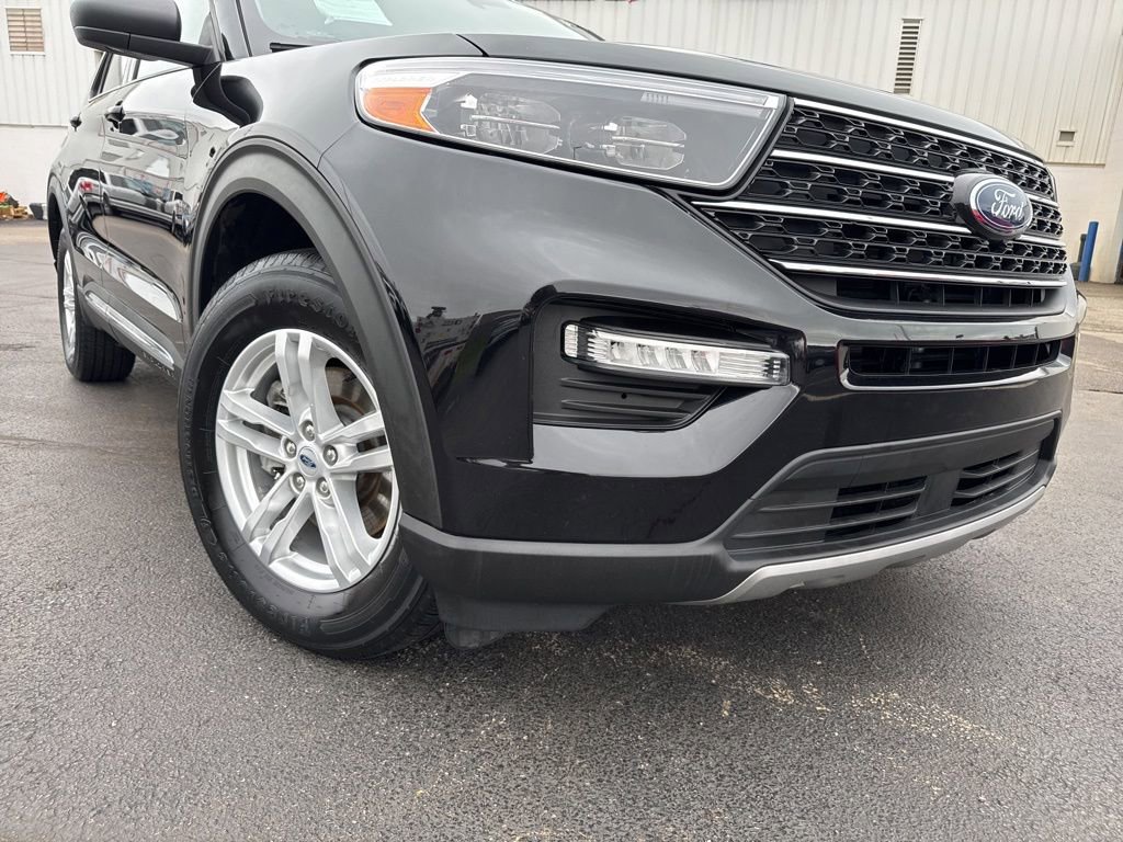 Certified 2021 Ford Explorer XLT w/ Equipment Group 202A AWD/4WD image 45