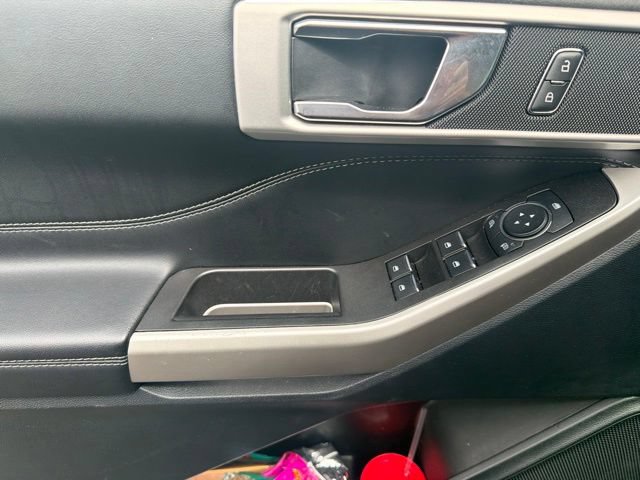 Certified 2024 Ford Explorer XLT AWD/4WD image 7