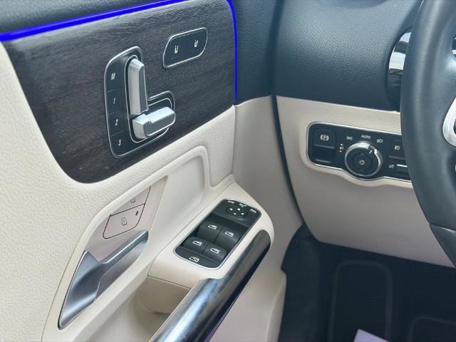 Used 2021 Mercedes-Benz GLA 250 4MATIC image 19