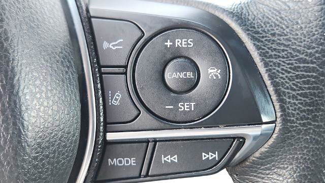 Used 2021 Toyota Avalon XLE w/ Moonroof Package image 24