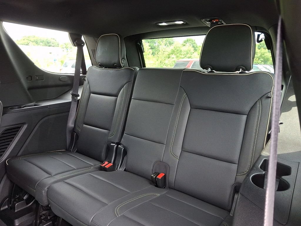 Used 2022 GMC Yukon SLT w/ SLT Luxury Package AWD/4WD image 10