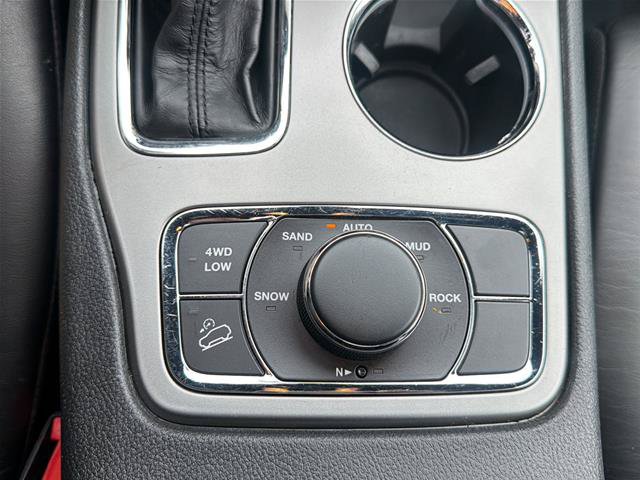 Used 2020 Jeep Grand Cherokee Limited AWD/4WD image 23