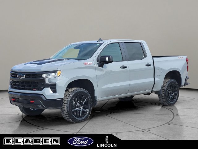 Used 2024 Chevrolet Silverado 1500 LT Trail Boss w/ Convenience Package II AWD/4WD image 1