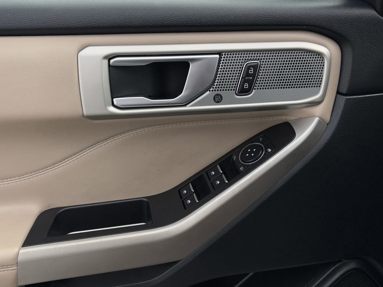 Certified 2023 Ford Explorer Limited image 24