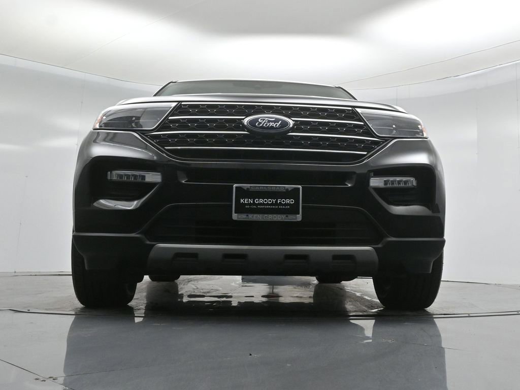 Certified 2020 Ford Explorer XLT w/ Equipment Group 202A image 31