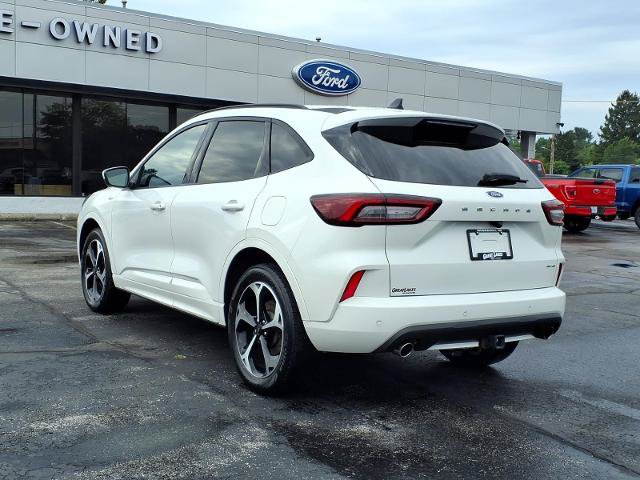 Certified 2023 Ford Escape ST-Line Select w/ Tech Pack #2 AWD/4WD image 2