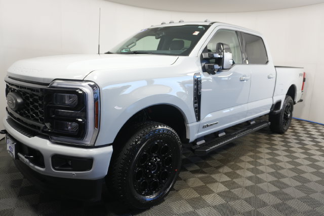 Certified 2026 Ford F250 Lariat w/ Black Appearance Package AWD/4WD image 7
