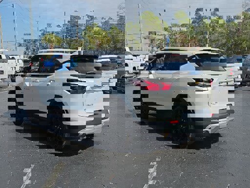 Used 2022 Chevrolet Blazer LT image 3