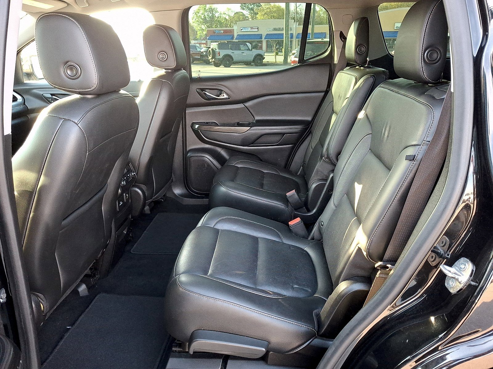 Used 2019 GMC Acadia SLT image 9