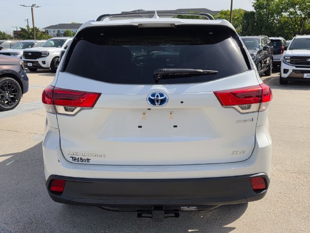 Used 2018 Toyota Highlander XLE AWD/4WD image 6