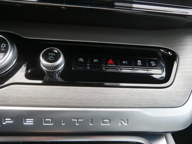 Certified 2025 Ford Expedition Max Platinum w/ Driver's Package image 28