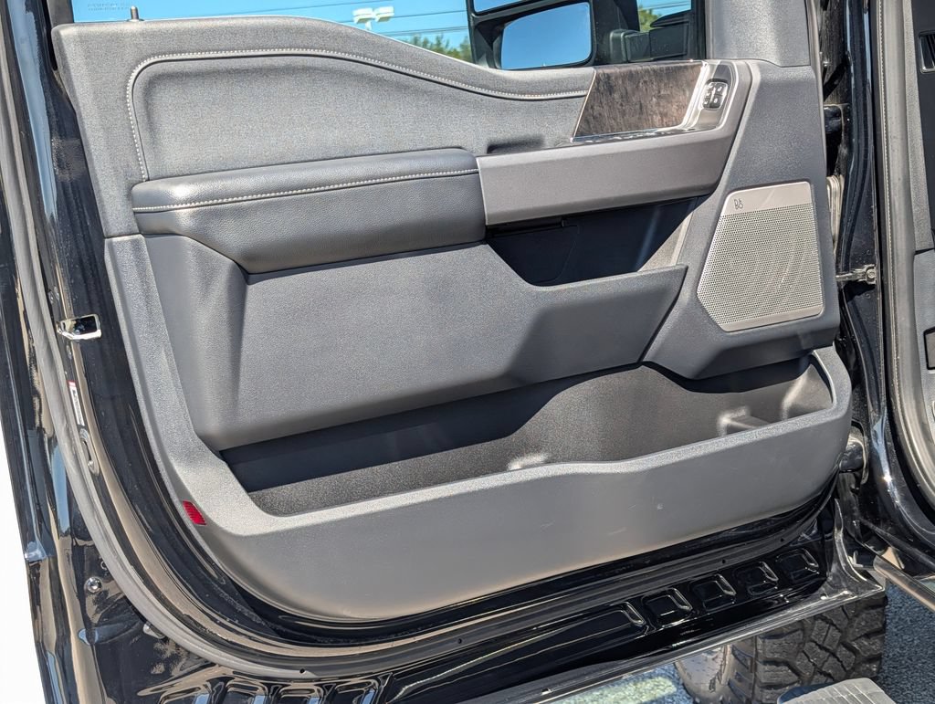 Certified 2025 Ford F250 4x4 Crew Cab Super Duty image 26