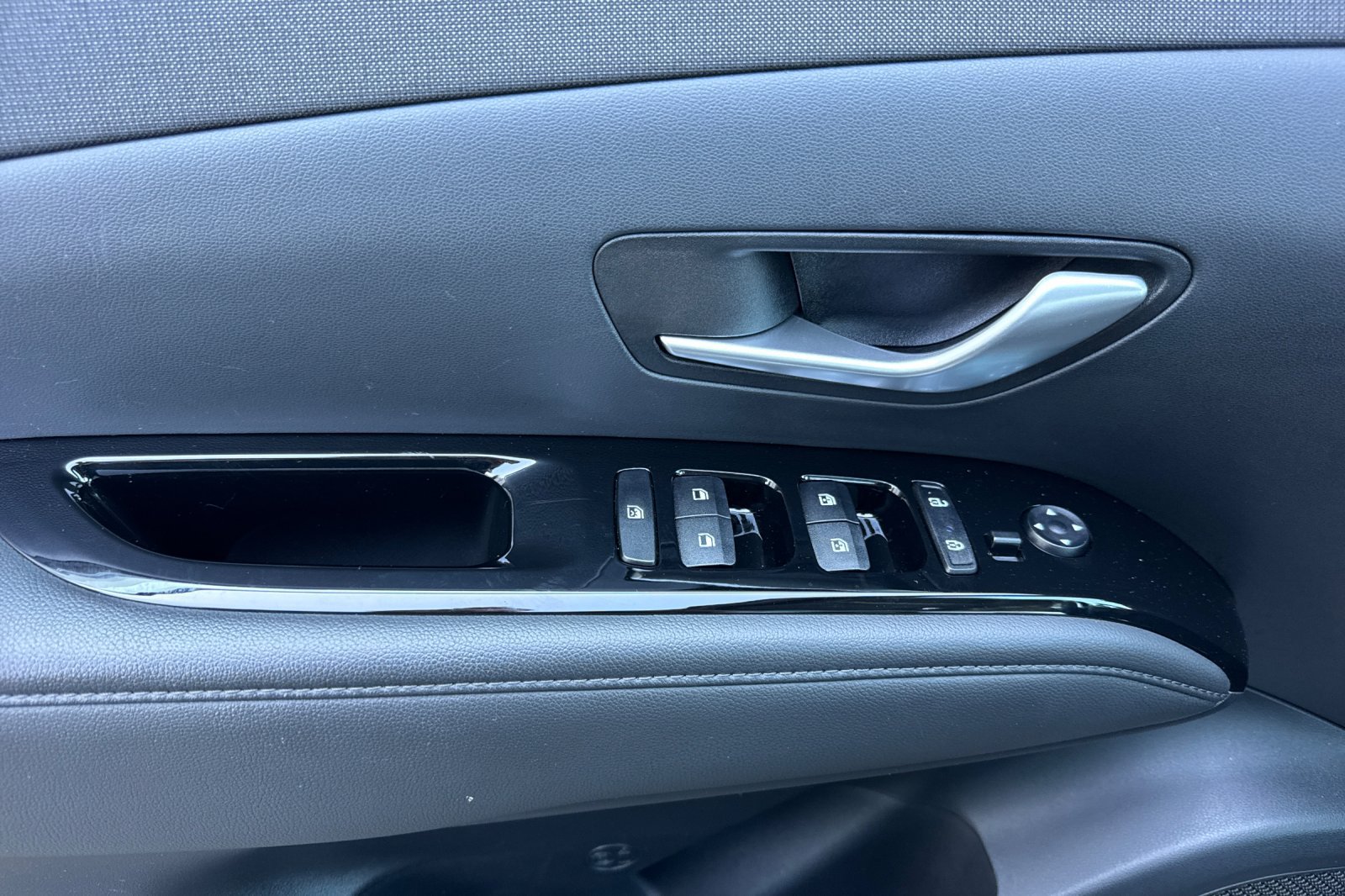 Used 2023 Hyundai Tucson Limited AWD/4WD image 13