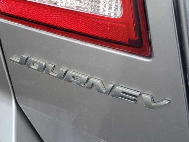 Used 2019 Dodge Journey SE image 27