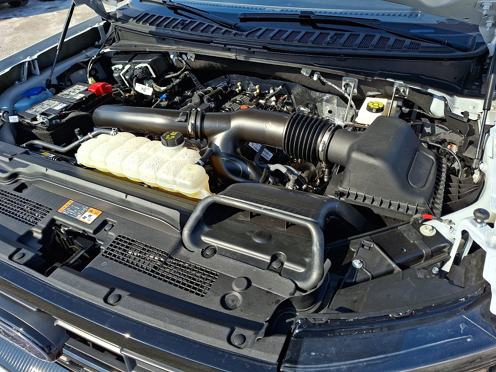 Certified 2025 Ford Expedition Active AWD/4WD image 30