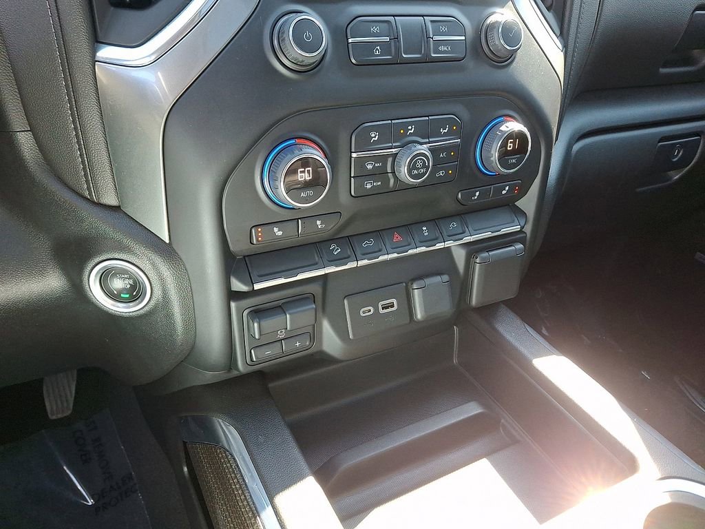 Used 2022 Chevrolet Silverado 1500 LT Trail Boss w/ Convenience Package II AWD/4WD image 16
