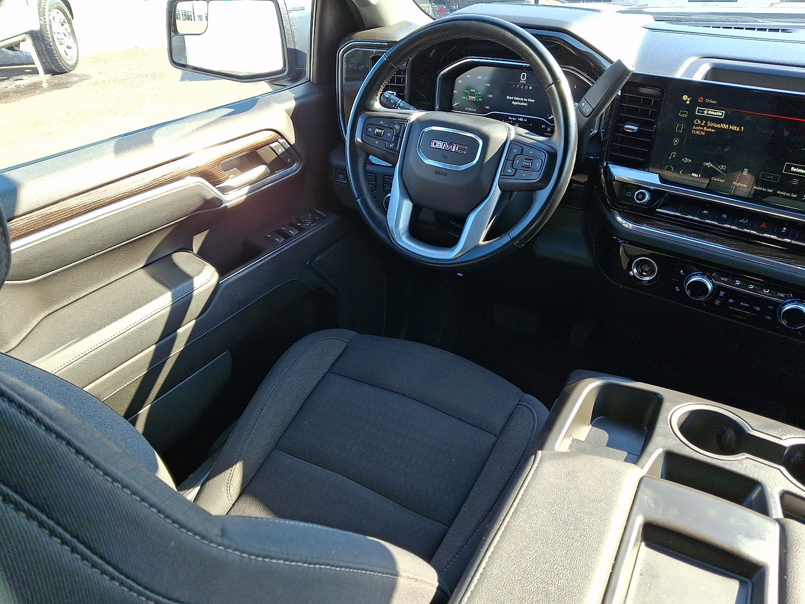 Used 2023 GMC Sierra 1500 Elevation image 14