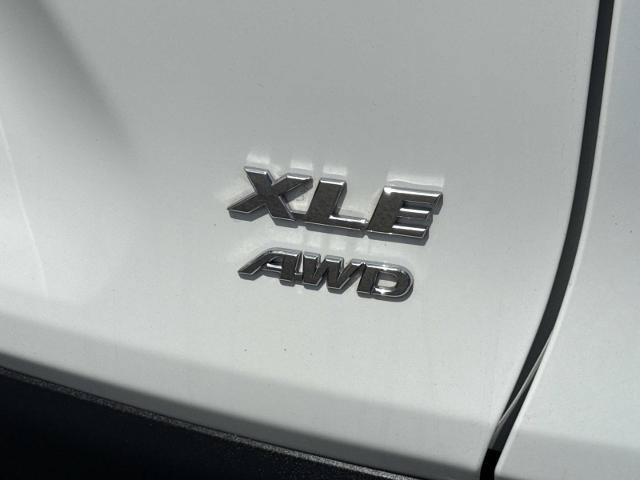 Used 2025 Toyota RAV4 XLE AWD/4WD image 8