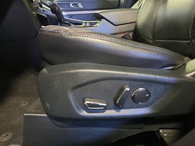 Certified 2018 Ford Explorer XLT w/ Equipment Group 202A AWD/4WD image 20