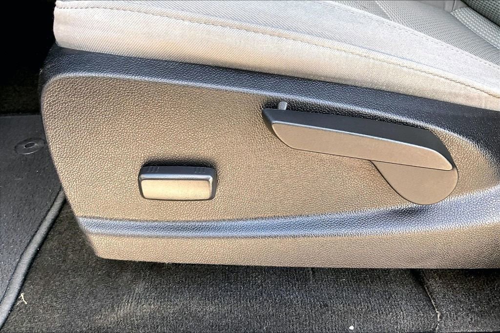 Used 2018 Chevrolet Colorado W/T w/ WT Convenience Package image 24