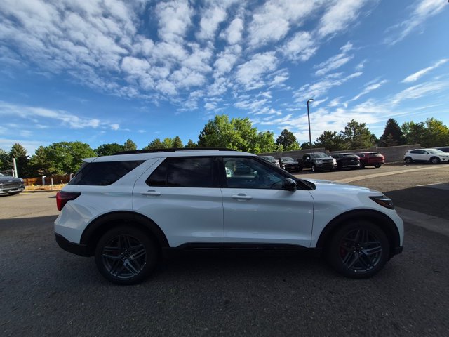 Certified 2025 Ford Explorer ST AWD/4WD video 4