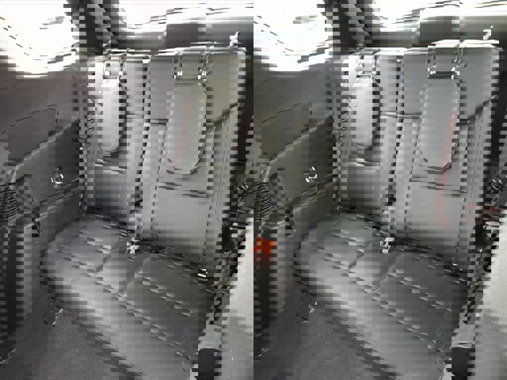 Certified 2023 Ford Explorer ST-Line w/ Class IV Trailer Tow Package image 15