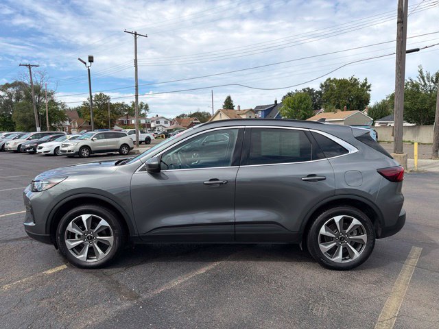 Certified 2025 Ford Escape Platinum AWD/4WD image 4