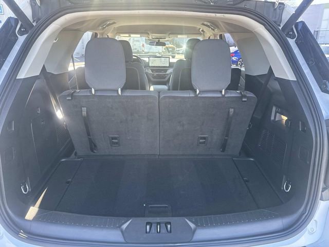 Certified 2025 Ford Explorer Active image 7