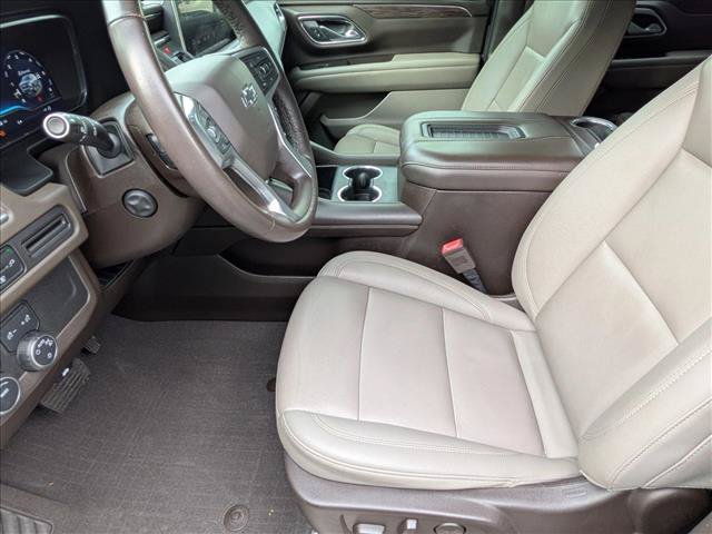 Used 2022 Chevrolet Tahoe Z71 w/ Luxury Package AWD/4WD image 15