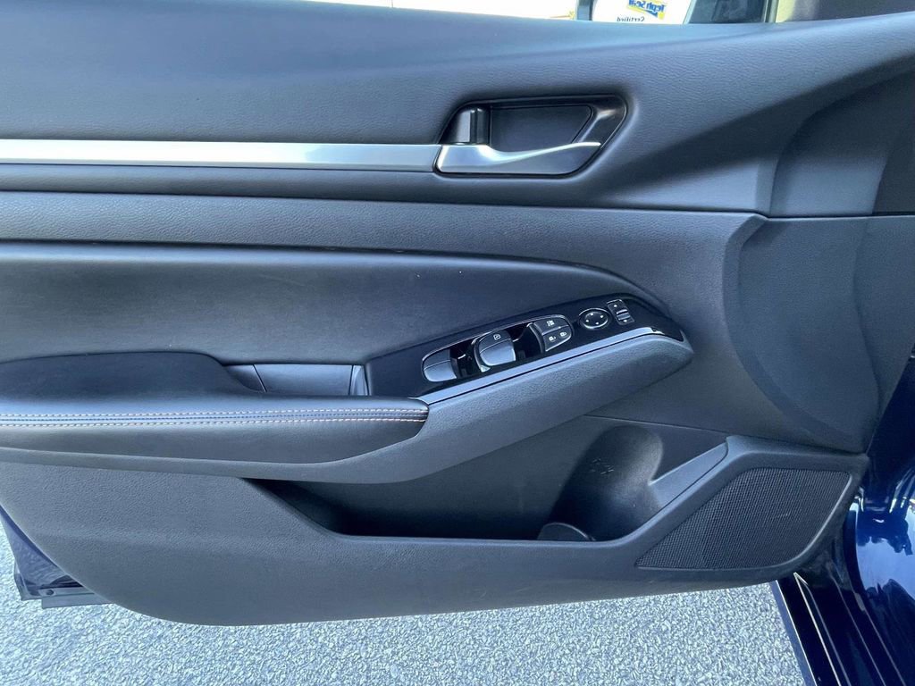 Used 2024 Nissan Altima 2.5 SR image 16