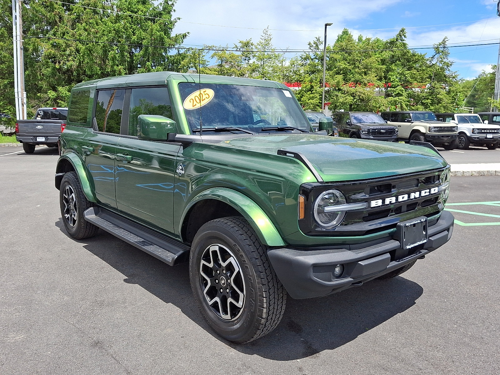 Certified 2025 Ford Bronco Outer Banks AWD/4WD image 3