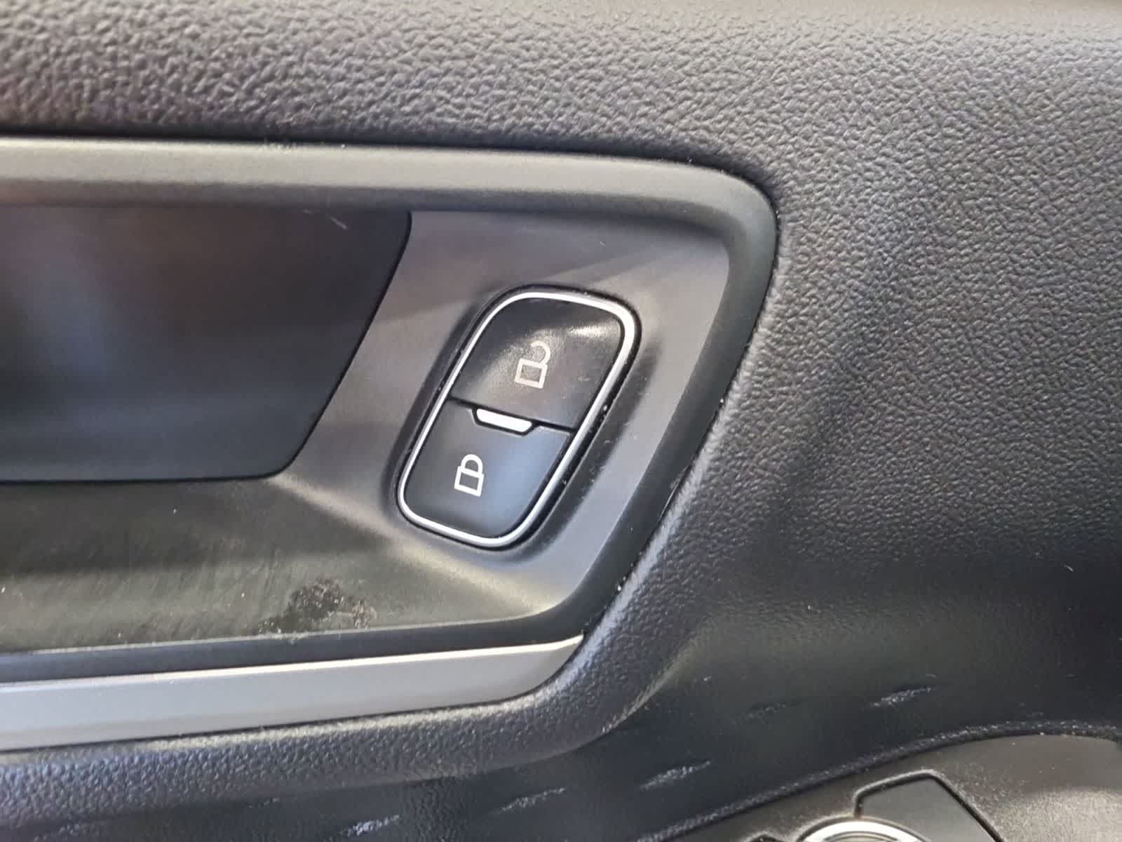Certified 2020 Ford Escape SE AWD/4WD image 17