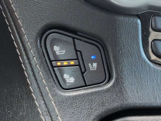 Used 2018 Chevrolet Tahoe Premier w/ RST Edition RWD image 21