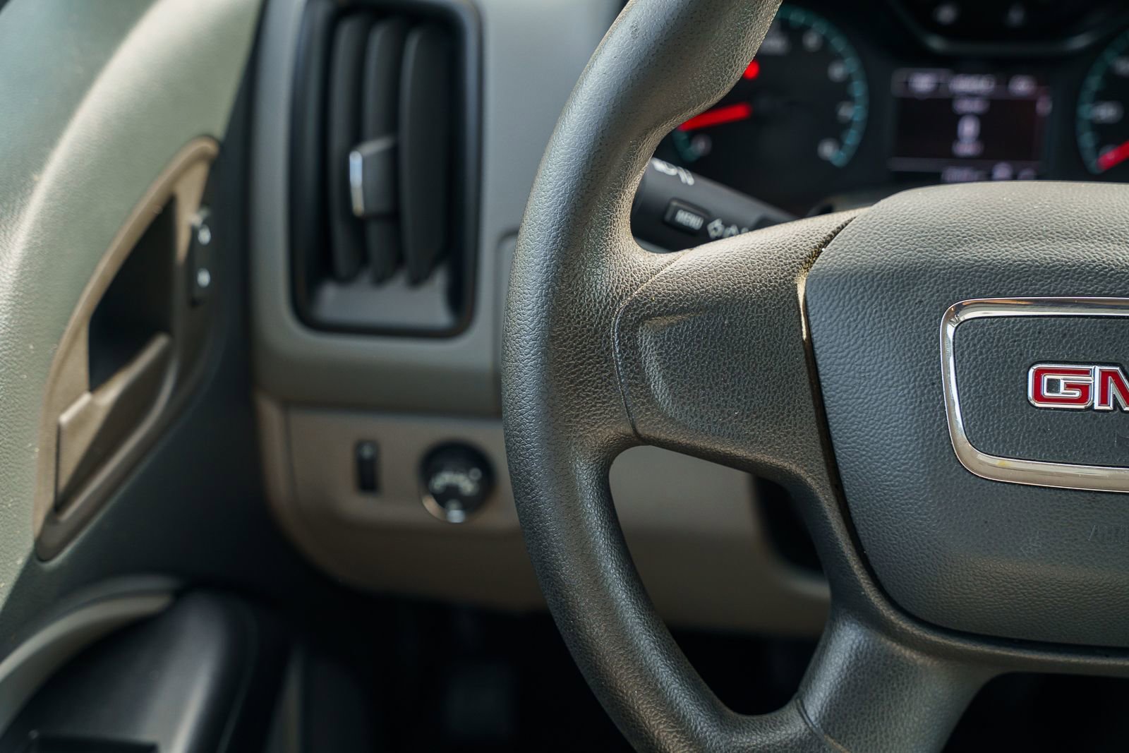 Used 2022 GMC Canyon Elevation Standard RWD image 29