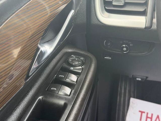 Used 2020 GMC Terrain SLE w/ Driver Convenience Package AWD/4WD image 18