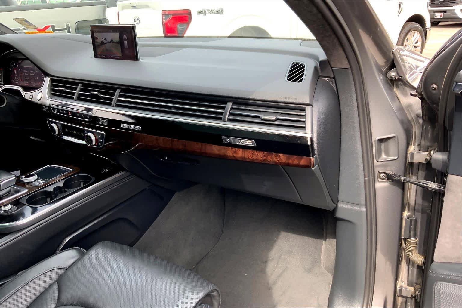 Used 2018 Audi Q7 3.0T Prestige AWD/4WD image 17