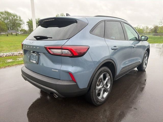 Certified 2025 Ford Escape ST-Line Select image 5