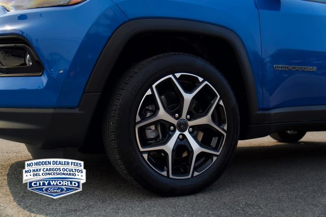 Used 2025 Jeep Compass Limited AWD/4WD image 6