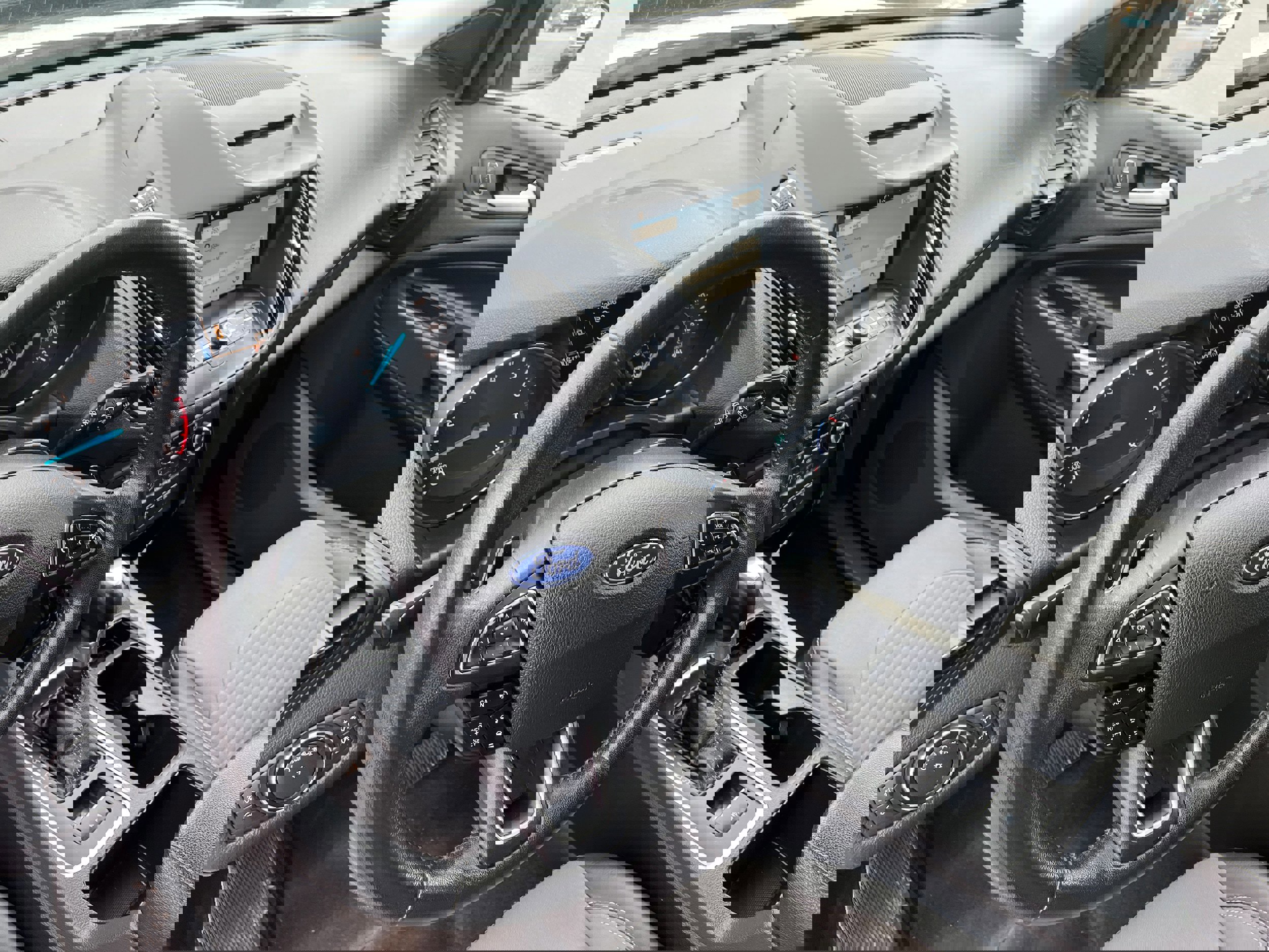 Certified 2018 Ford Escape SE w/ Ford Safe & Smart Package image 8