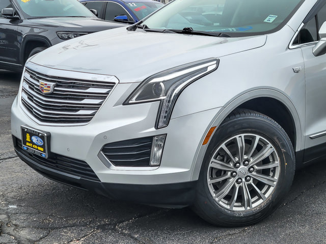 Used 2018 Cadillac XT5 Luxury w/ Driver Awareness Package image 2