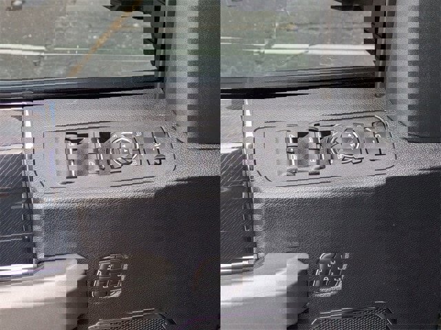 Certified 2020 Ford F350 Platinum w/ FX4 Off-Road Package image 13