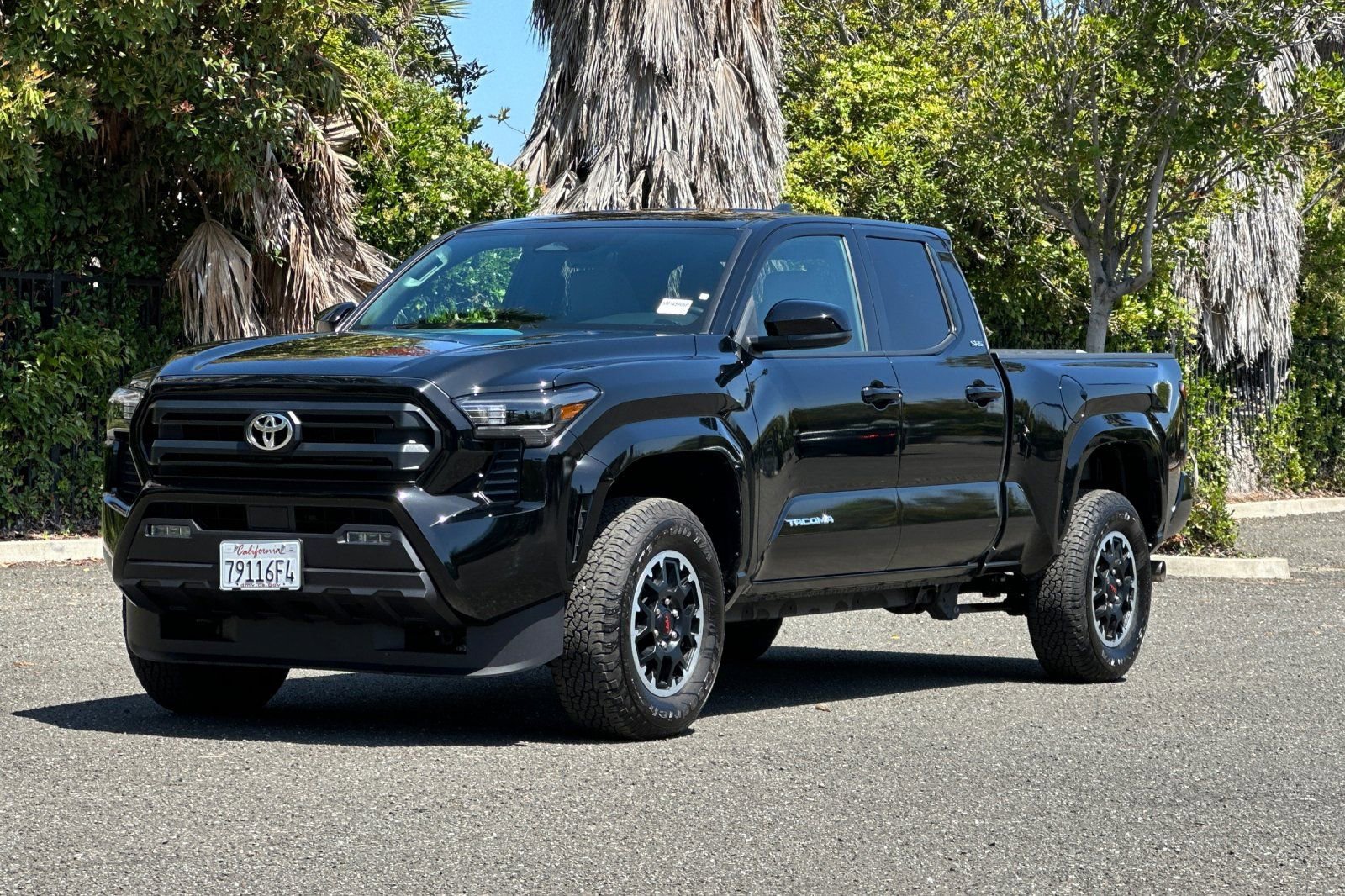 Used 2025 Toyota Tacoma SR5 AWD/4WD image 8