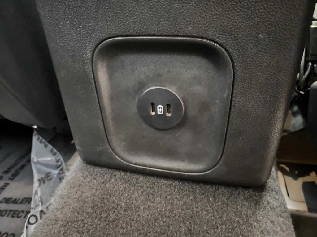 Certified 2025 Ford Escape Platinum image 41