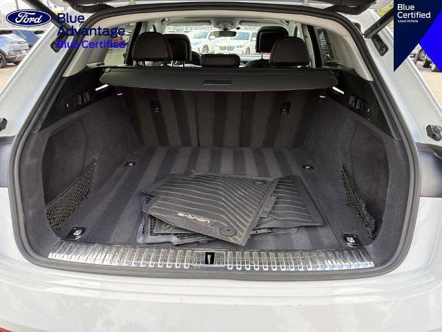 Used 2024 Audi Q8 e-tron Premium AWD/4WD image 7
