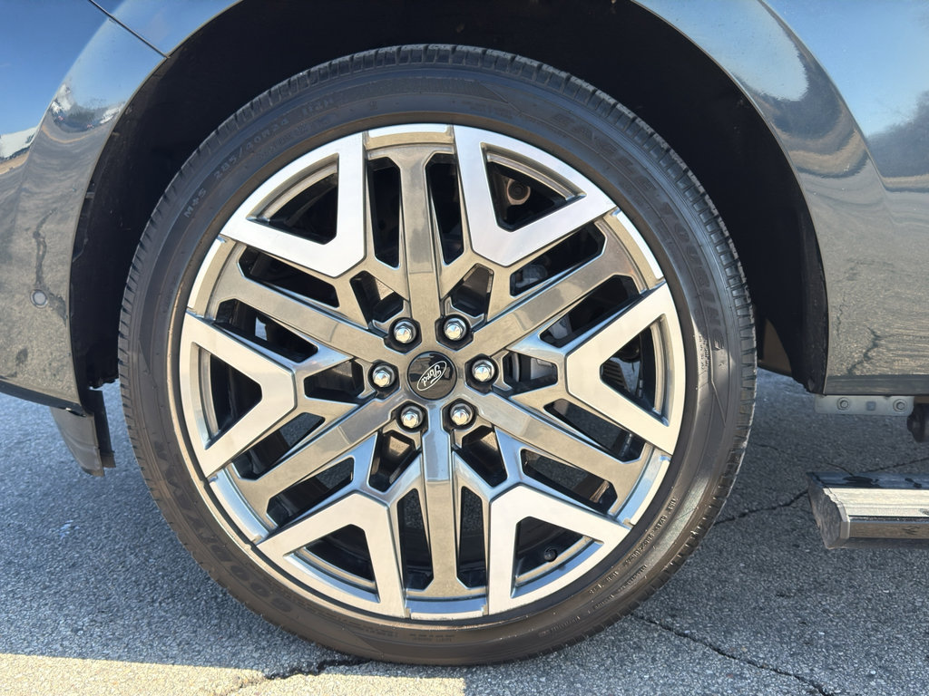 Certified 2025 Ford Expedition Max Platinum w/ Platinum Ultimate Package image 10